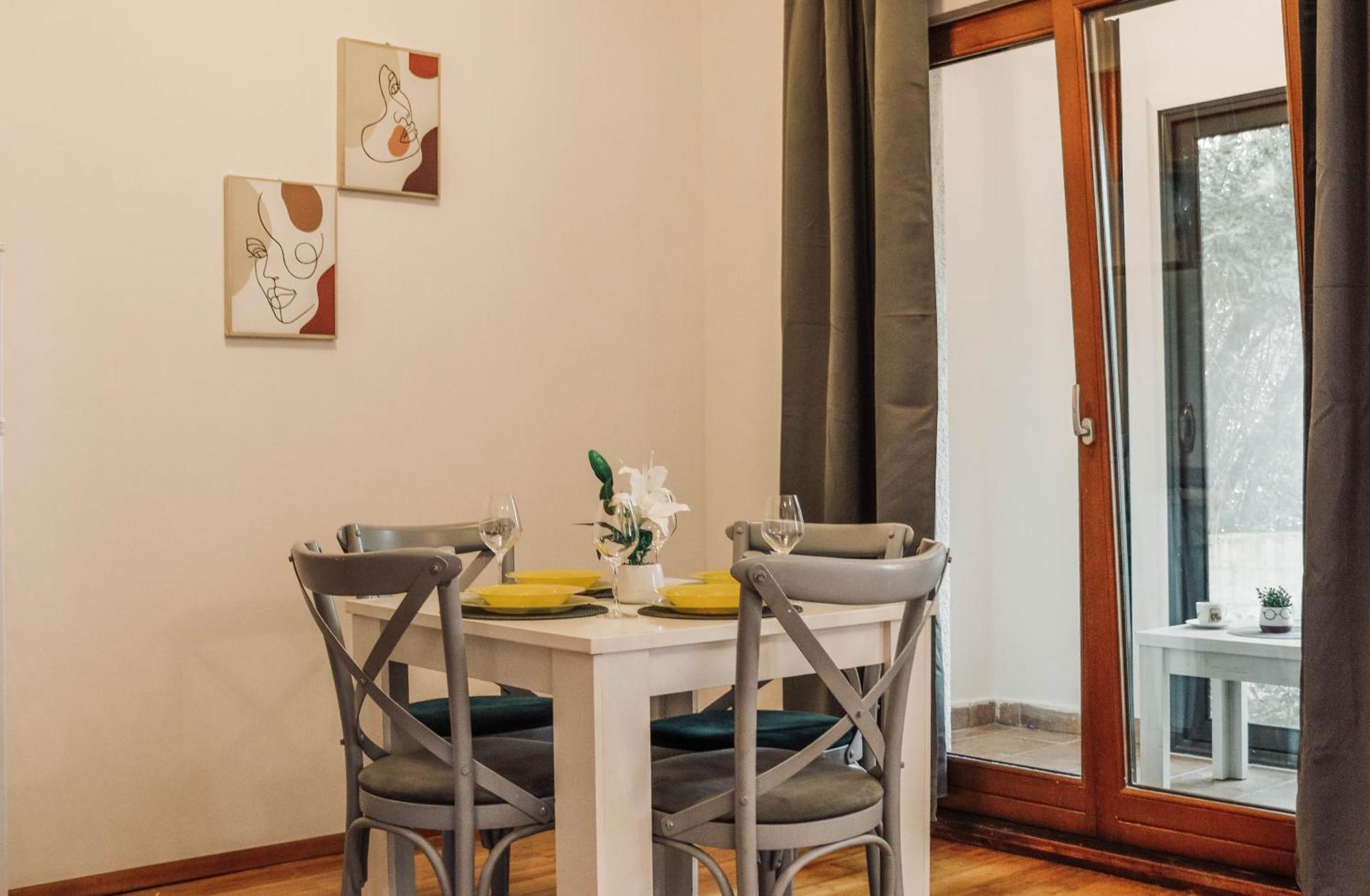 Apartman Mia Risan Esterno foto