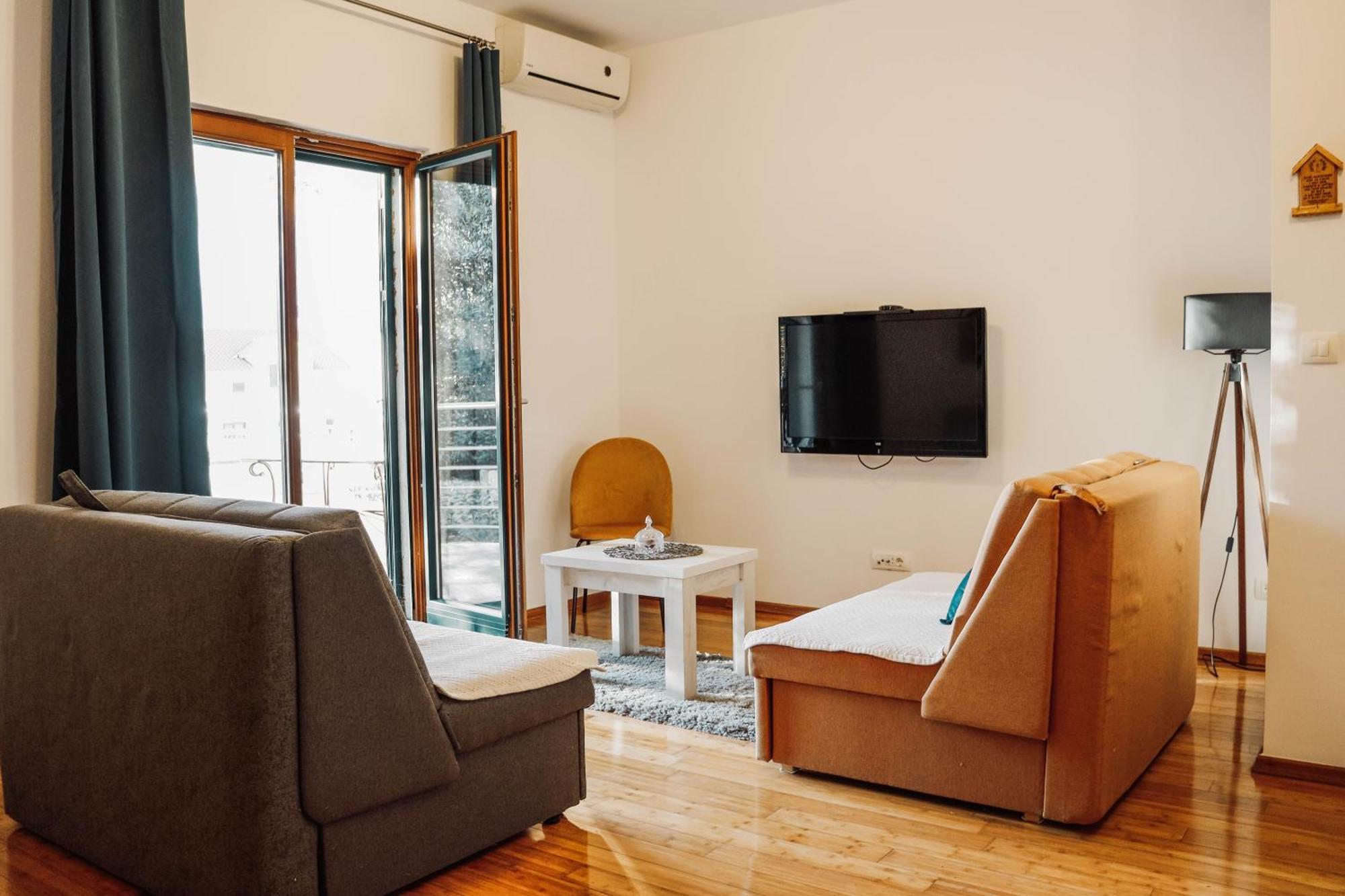 Apartman Mia Risan Esterno foto