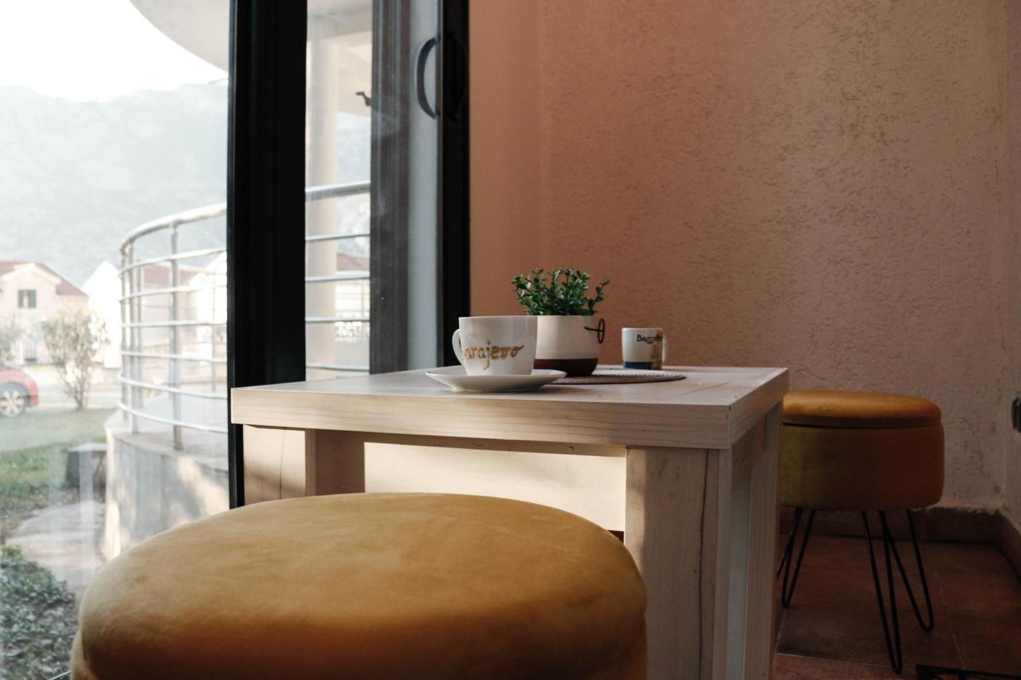 Apartman Mia Risan Esterno foto
