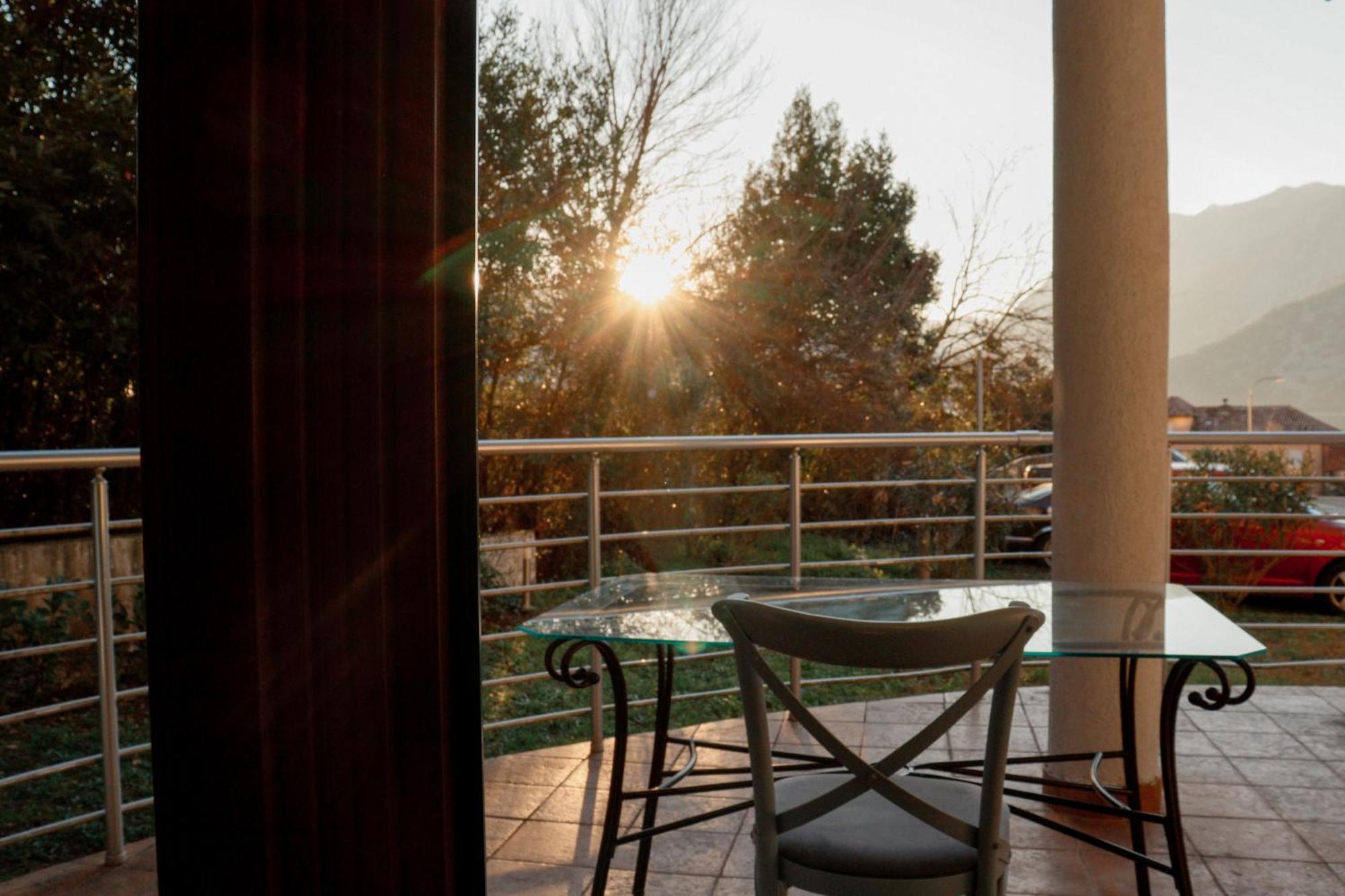 Apartman Mia Risan Esterno foto